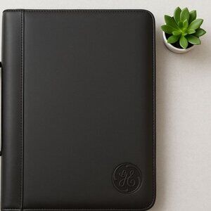 Canyon Outback Pebbled Leather Portfolio Zippered 3 Ring Binder Black GE Embosse